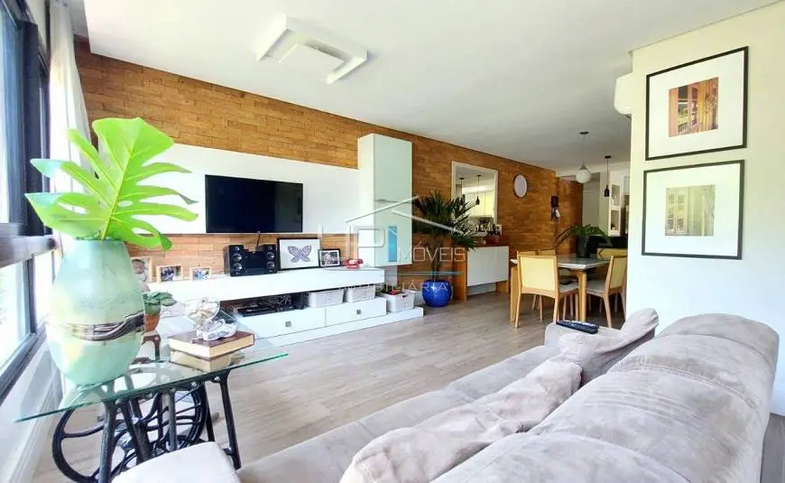 Foto 1 de Apartamento com 3 Quartos à venda, 96m² em Camaquã, Porto Alegre