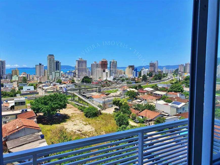 Foto 4 de Apartamento com 3 Quartos à venda, 70m² em Tabuleiro dos Oliveiras, Itapema