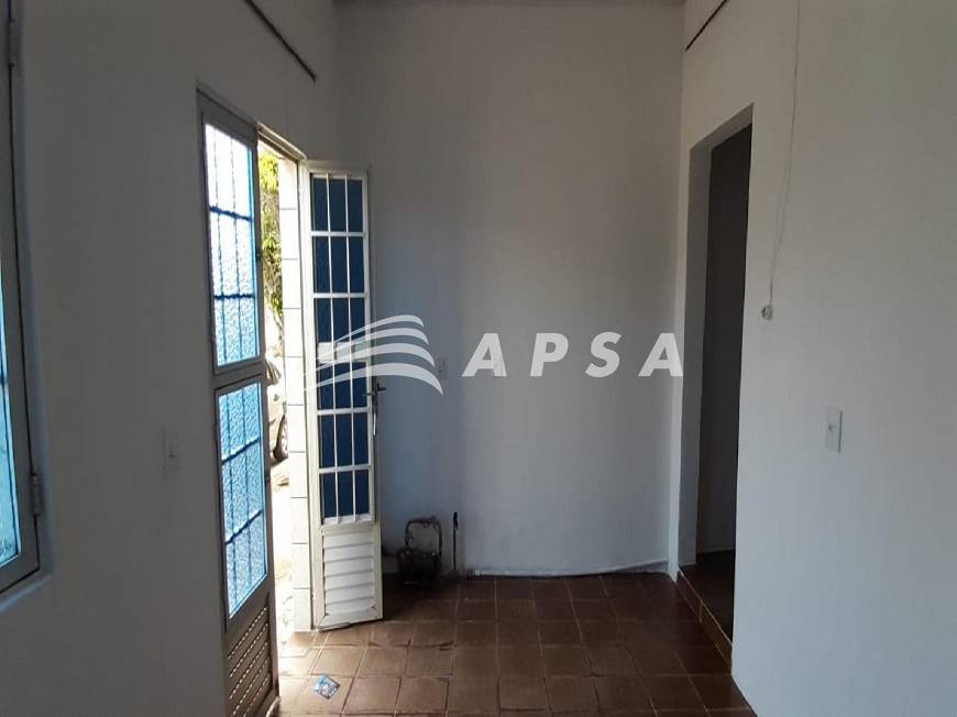 Foto 2 de Casa com 2 Quartos para alugar, 61m² em Prado, Maceió
