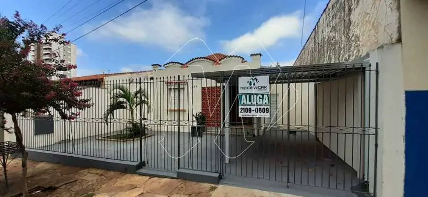 Foto 1 de Casa com 3 Quartos para alugar, 74m² em Centro, Araraquara