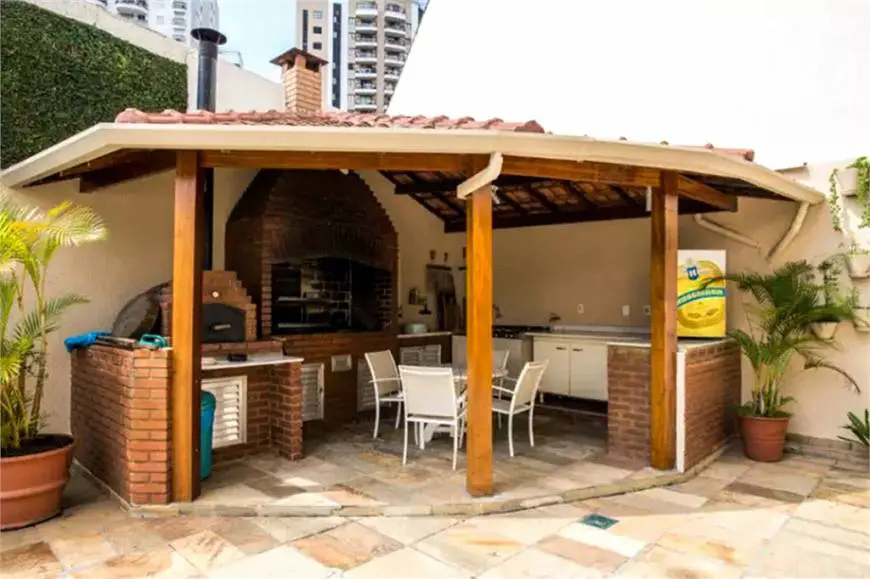 Foto 1 de Casa com 3 Quartos à venda, 480m² em Indianópolis, São Paulo