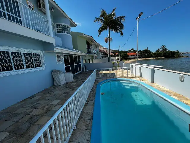 Foto 3 de Casa com 3 Quartos à venda, 257m² em Ponta de Baixo, São José