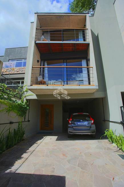 Foto 1 de Casa com 3 Quartos à venda, 309m² em Vila Assunção, Porto Alegre
