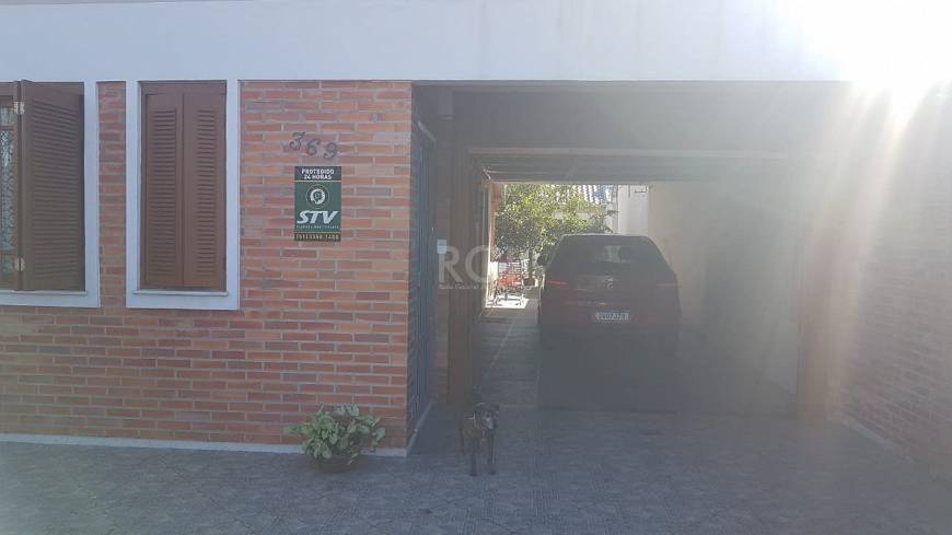 Foto 4 de Casa com 4 Quartos à venda, 243m² em Nonoai, Porto Alegre