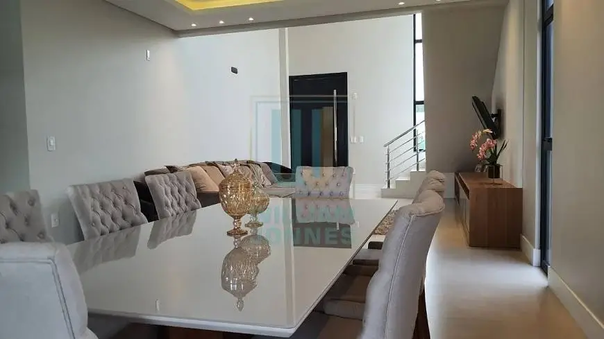 Foto 4 de Casa de Condomínio com 4 Quartos à venda, 265m² em Santa Regina, Camboriú