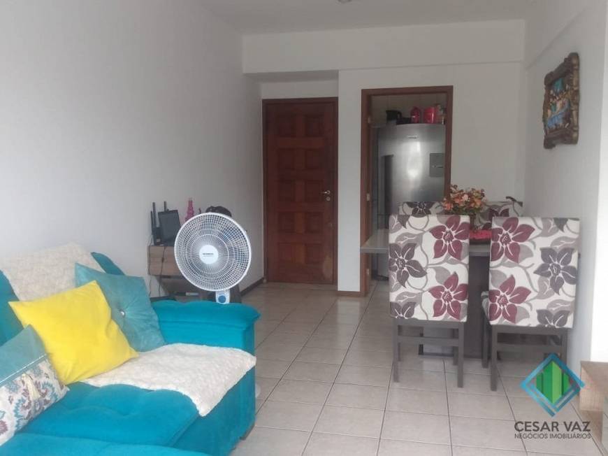 Foto 2 de Apartamento com 2 Quartos à venda, 59m² em Coqueiros, Florianópolis