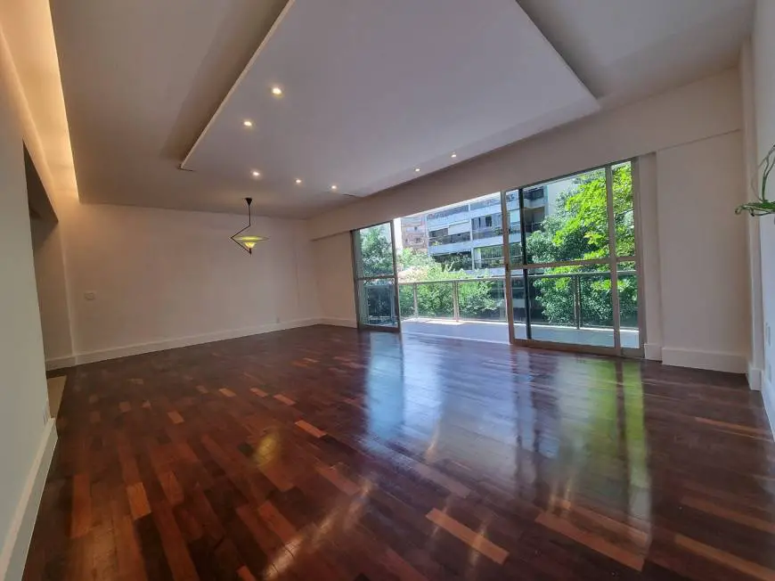 Foto 5 de Apartamento com 2 Quartos à venda, 140m² em Lagoa, Rio de Janeiro