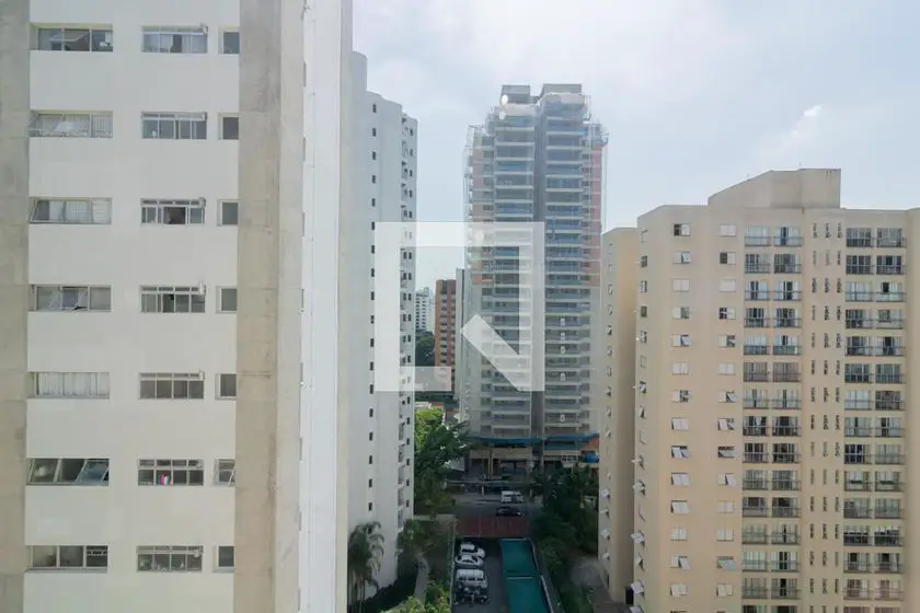 Foto 4 de Apartamento com 2 Quartos para alugar, 78m² em Moema, São Paulo