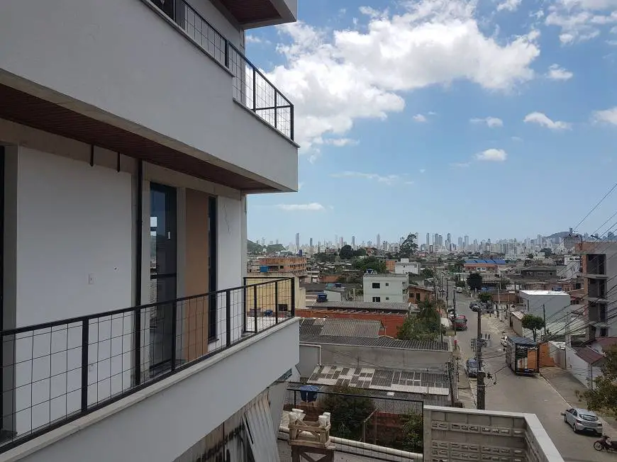 Foto 1 de Apartamento com 2 Quartos à venda, 60m² em Monte Alegre, Camboriú