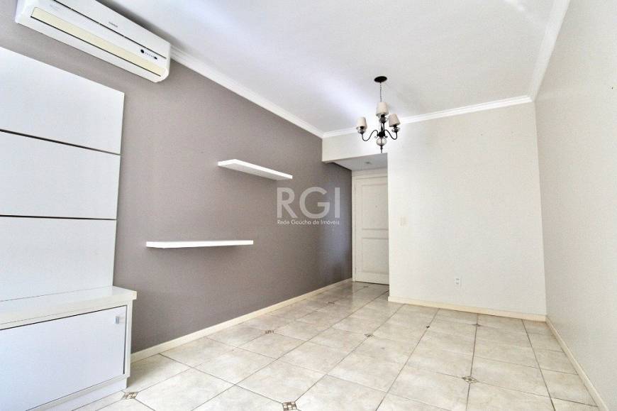 Foto 4 de Apartamento com 2 Quartos à venda, 71m² em Teresópolis, Porto Alegre