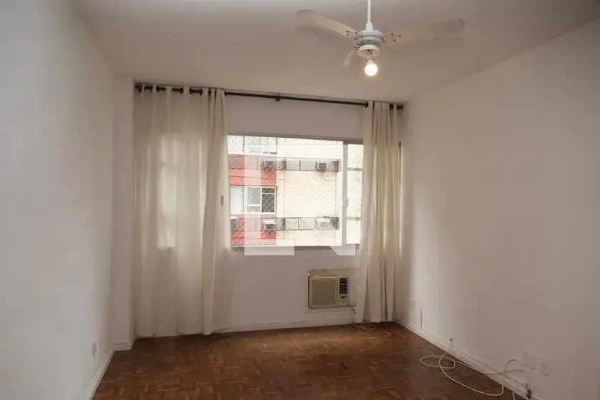 Foto 1 de Apartamento com 3 Quartos para alugar, 86m² em Leblon, Rio de Janeiro