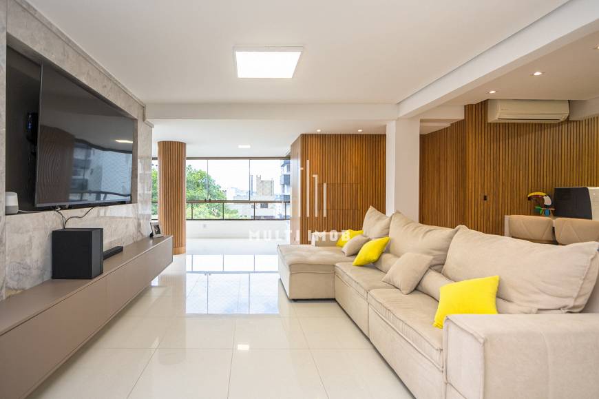 Foto 3 de Apartamento com 3 Quartos à venda, 175m² em Petrópolis, Porto Alegre