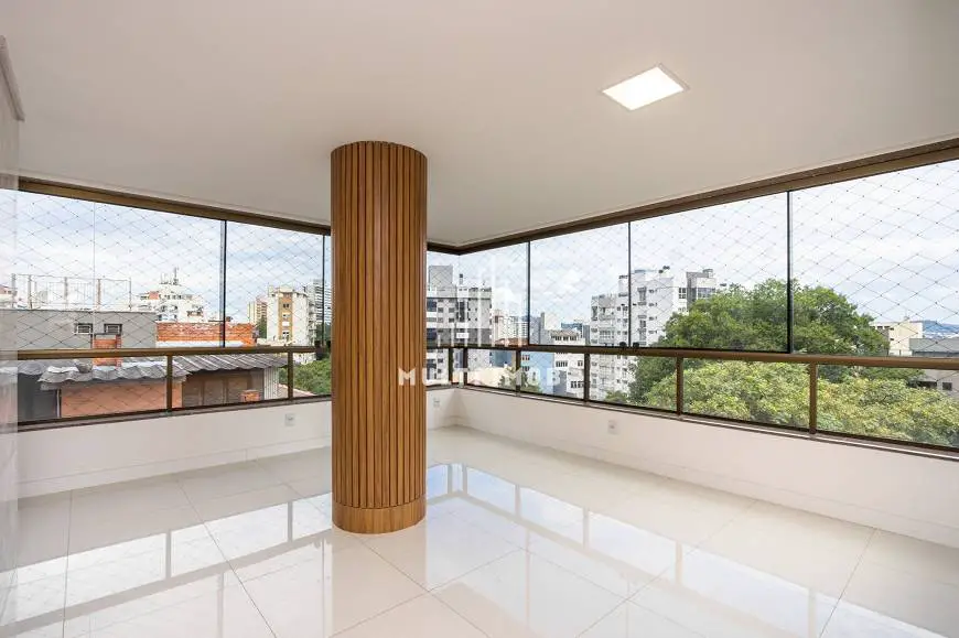 Foto 5 de Apartamento com 3 Quartos à venda, 175m² em Petrópolis, Porto Alegre