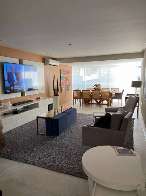 Foto 2 de Apartamento com 3 Quartos à venda, 121m² em Praia do Canto, Vitória