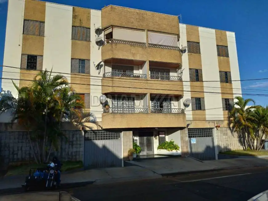 Foto 1 de Apartamento com 3 Quartos à venda, 139m² em São Benedito, Uberaba