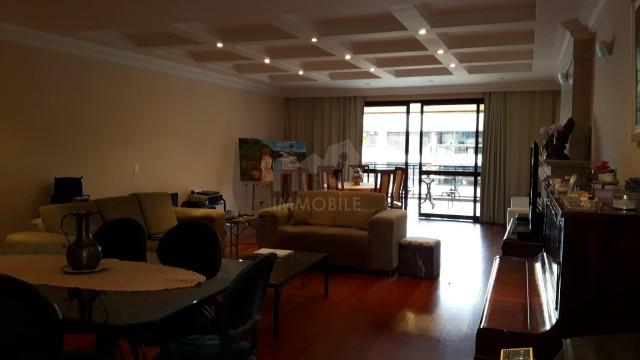 Foto 3 de Apartamento com 4 Quartos à venda, 295m² em Duarte Silveira, Petrópolis