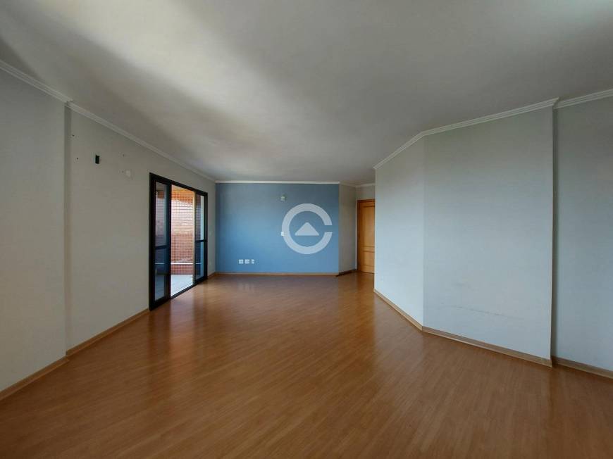 Foto 5 de Apartamento com 4 Quartos à venda, 137m² em Jardim das Paineiras, Campinas