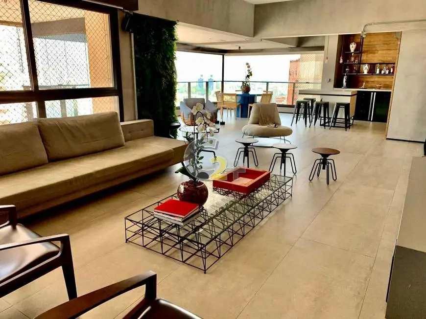 Foto 5 de Apartamento com 4 Quartos à venda, 215m² em Sumaré, São Paulo