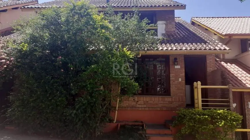Foto 1 de Casa com 2 Quartos à venda, 95m² em Cavalhada, Porto Alegre