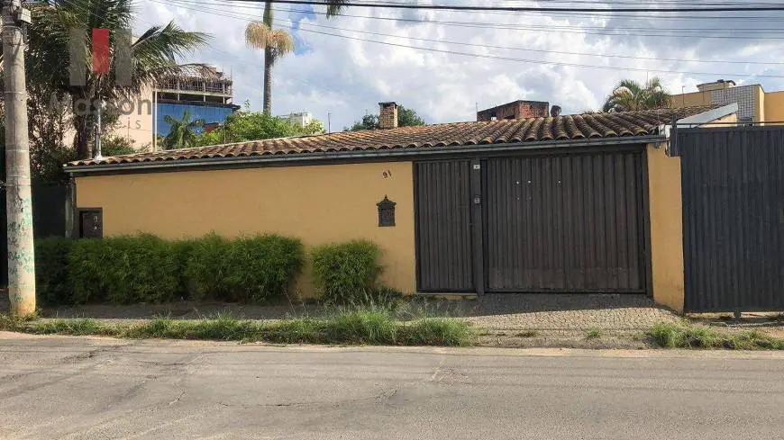 Foto 1 de Casa com 3 Quartos para alugar, 220m² em São Pedro, Juiz de Fora