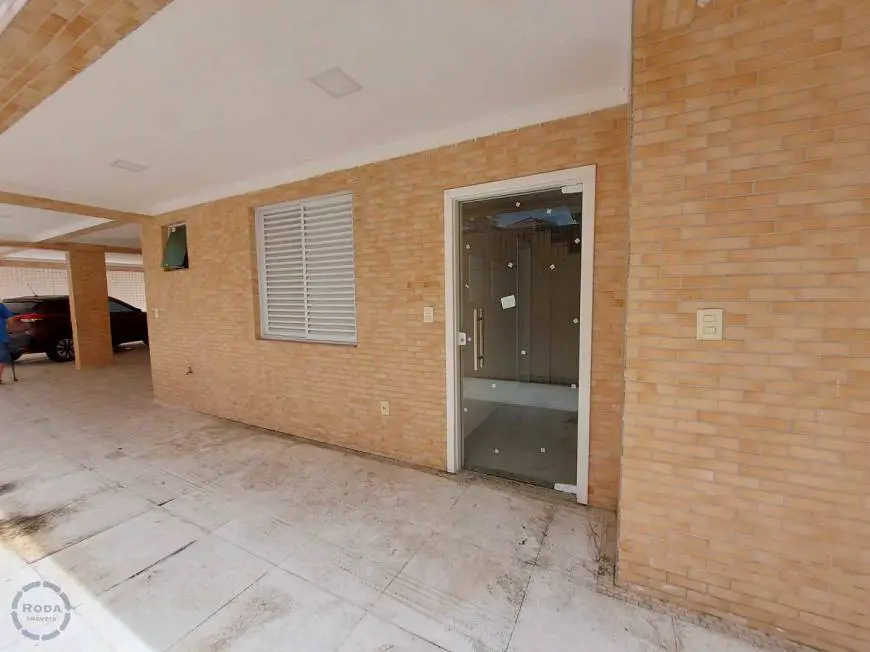 Foto 3 de Casa de Condomínio com 4 Quartos à venda, 350m² em Pompeia, Santos