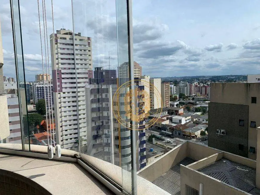 Foto 4 de Cobertura com 4 Quartos para alugar, 214m² em Água Verde, Curitiba