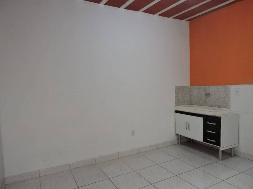 Foto 4 de Kitnet com 1 Quarto para alugar, 25m² em Santa Tereza, Belo Horizonte