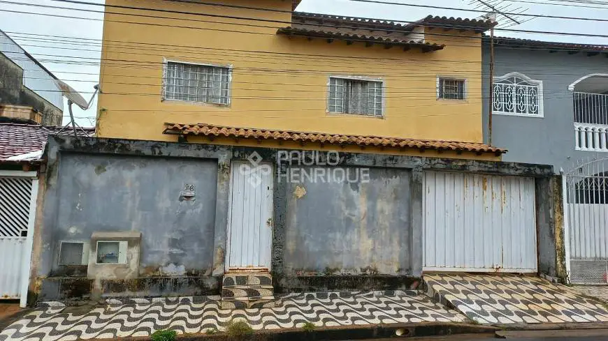 Foto 1 de Sobrado com 4 Quartos à venda, 180m² em Santa Maria, Brasília
