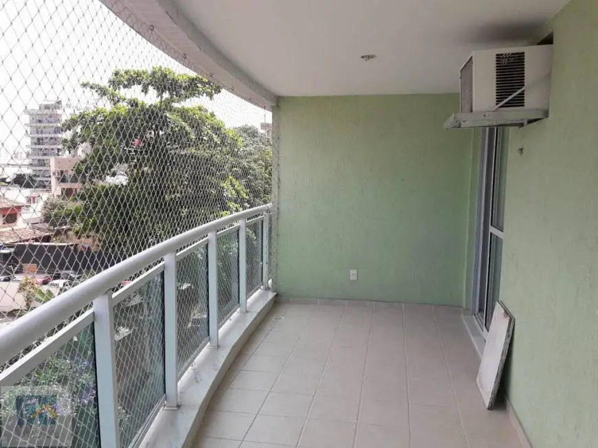 Foto 2 de Apartamento com 2 Quartos para alugar, 92m² em Freguesia- Jacarepaguá, Rio de Janeiro