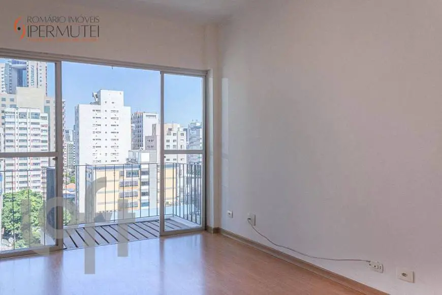 Foto 2 de Apartamento com 2 Quartos à venda, 80m² em Itaim Bibi, São Paulo