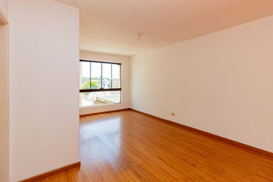 Foto 2 de Apartamento com 2 Quartos à venda, 70m² em Passo da Areia, Porto Alegre