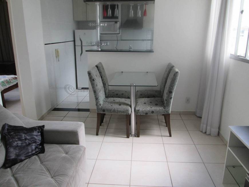 Foto 3 de Apartamento com 2 Quartos para alugar, 45m² em Sapucaia, Contagem
