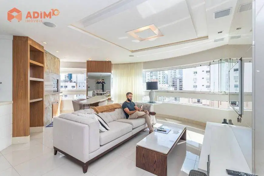 Foto 1 de Apartamento com 3 Quartos à venda, 111m² em Centro, Balneário Camboriú