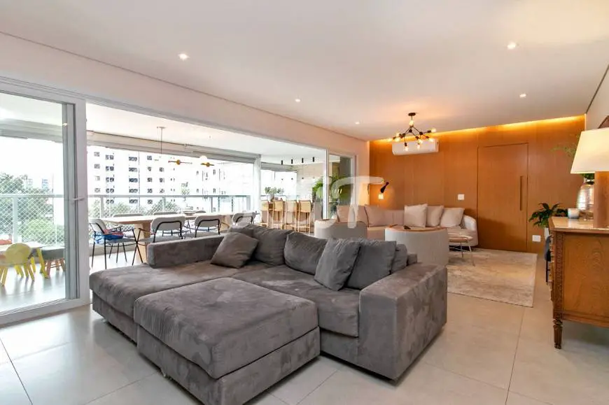 Foto 1 de Apartamento com 3 Quartos à venda, 189m² em Chácara Santo Antônio, São Paulo