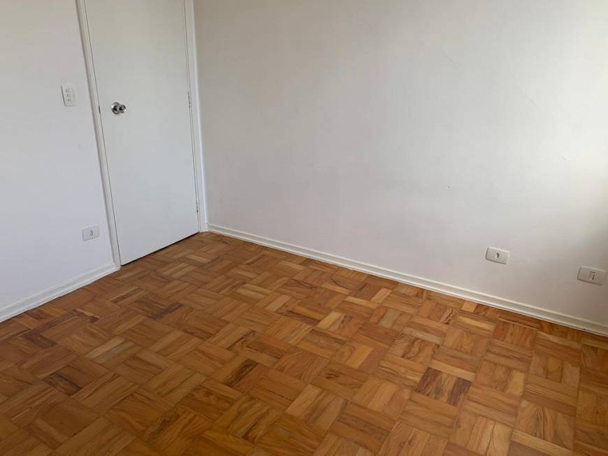 Foto 2 de Apartamento com 3 Quartos para alugar, 127m² em Higienópolis, São Paulo