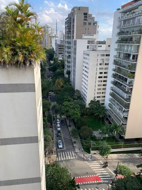 Foto 4 de Apartamento com 3 Quartos para alugar, 127m² em Higienópolis, São Paulo