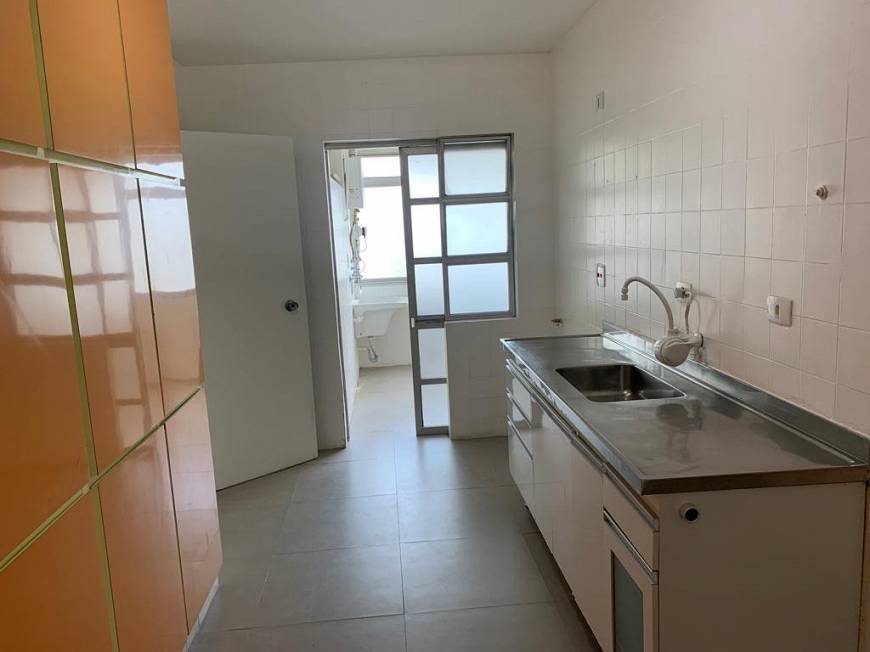 Foto 5 de Apartamento com 3 Quartos para alugar, 127m² em Higienópolis, São Paulo