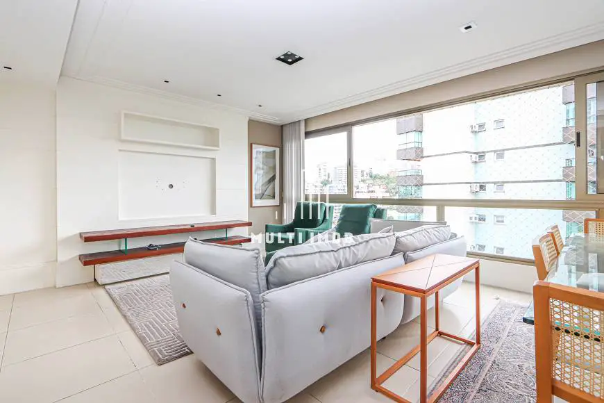 Foto 4 de Apartamento com 3 Quartos para alugar, 115m² em Petrópolis, Porto Alegre
