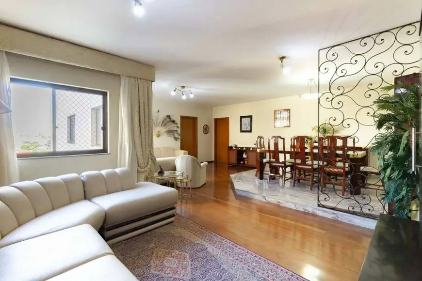 Foto 2 de Apartamento com 3 Quartos à venda, 140m² em Vila Hamburguesa, São Paulo