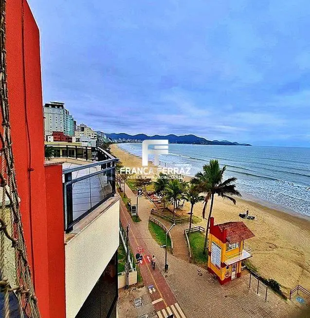 Foto 1 de Apartamento com 4 Quartos para alugar, 250m² em Meia Praia, Itapema