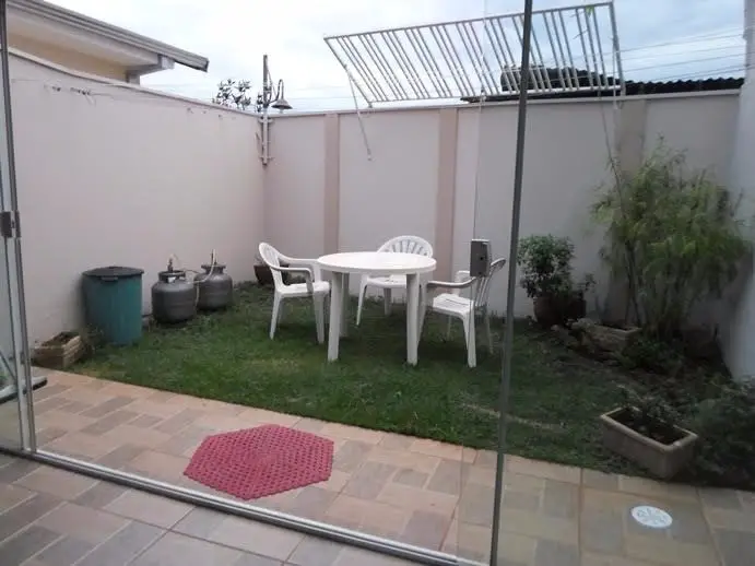 Foto 1 de Casa com 2 Quartos à venda, 120m² em Jardim Tangará, Araraquara