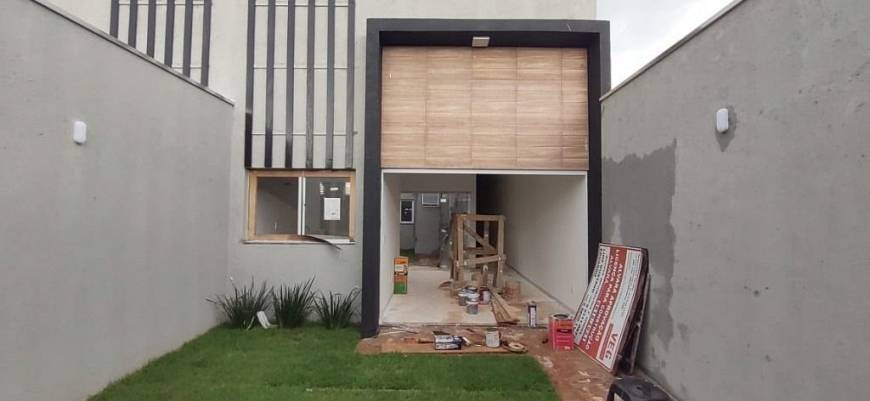 Foto 1 de Casa com 2 Quartos à venda, 73m² em Laranjeiras, Uberlândia