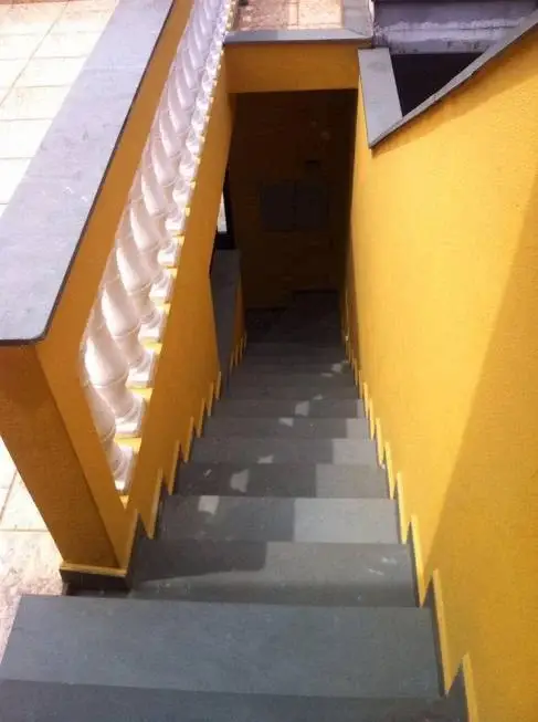Foto 2 de Casa com 2 Quartos para alugar, 110m² em Vila Curuçá, Santo André