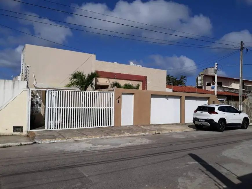 Foto 1 de Casa com 3 Quartos à venda, 270m² em Capim Macio, Natal