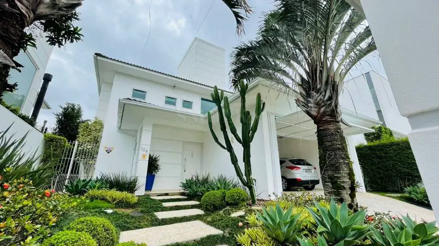Foto 4 de Casa com 3 Quartos à venda, 243m² em Córrego Grande, Florianópolis