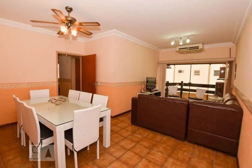 Foto 1 de Casa com 3 Quartos para alugar, 150m² em Enseada, Guarujá