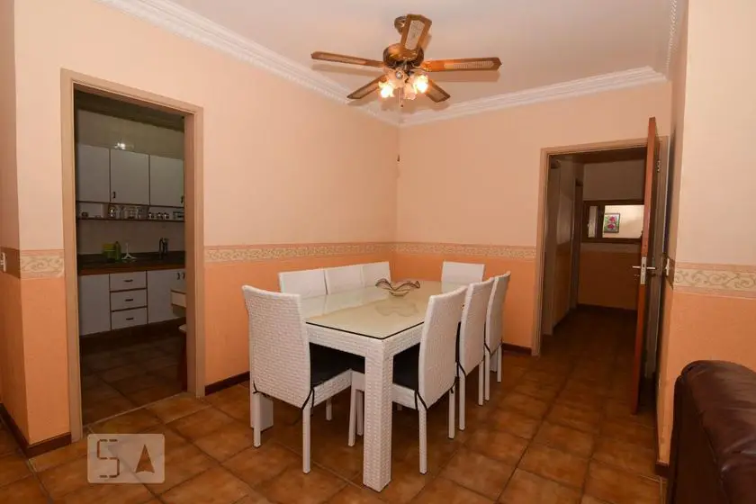 Foto 2 de Casa com 3 Quartos para alugar, 150m² em Enseada, Guarujá