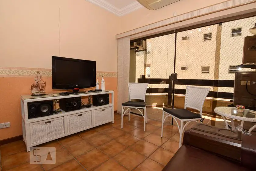 Foto 4 de Casa com 3 Quartos para alugar, 150m² em Enseada, Guarujá