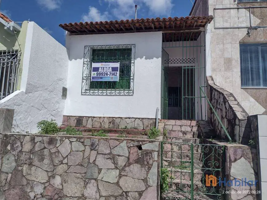 Foto 1 de Casa com 3 Quartos para alugar, 240m² em Getúlio Vargas, Aracaju