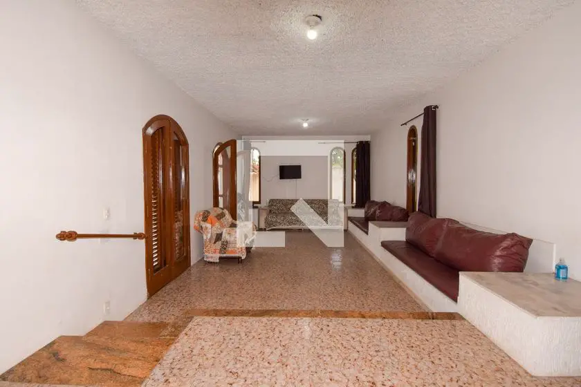 Foto 5 de Casa com 3 Quartos para alugar, 200m² em Jardim Virgínia , Guarujá